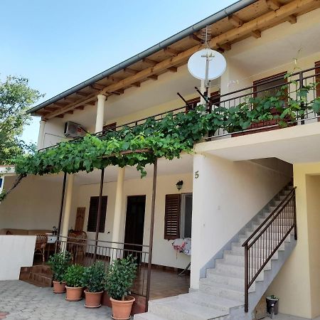 Apartmani Sekana Starigrad Paklenica Dış mekan fotoğraf